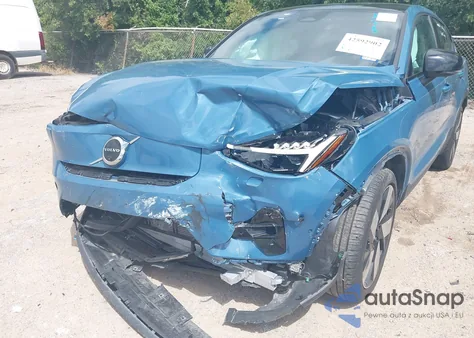 2023 Volvo C40 Recharge Pure Electric Twin Ultimate z USA, uszkodzony, nr VIN YV4ED3GM5P2055222